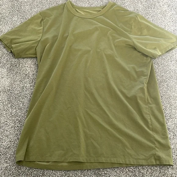Lululemon Shirt - Picture 1 of 2